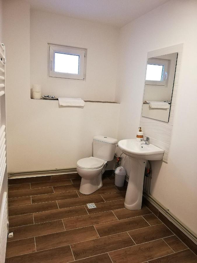 كرايوفا Pensiunea Eden House المظهر الخارجي الصورة